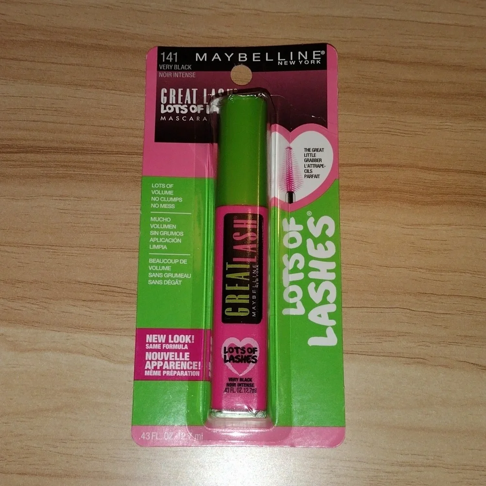 Maybelline Great Lash Lots of Lashes Mascara Shade: Very Black 🖤 🆕